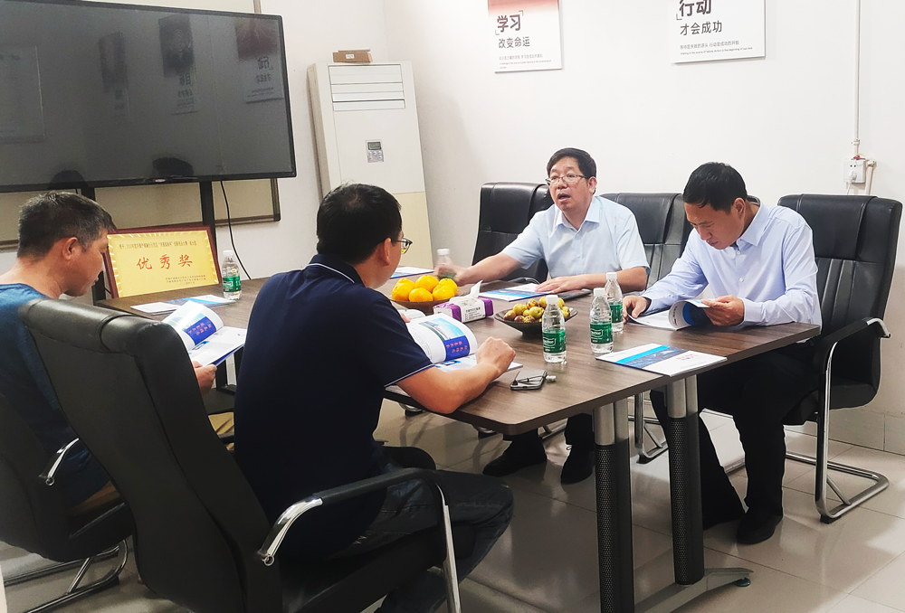 济源市超光传感器系统工程有限公司喜迎市退役军人事务局局长视察
