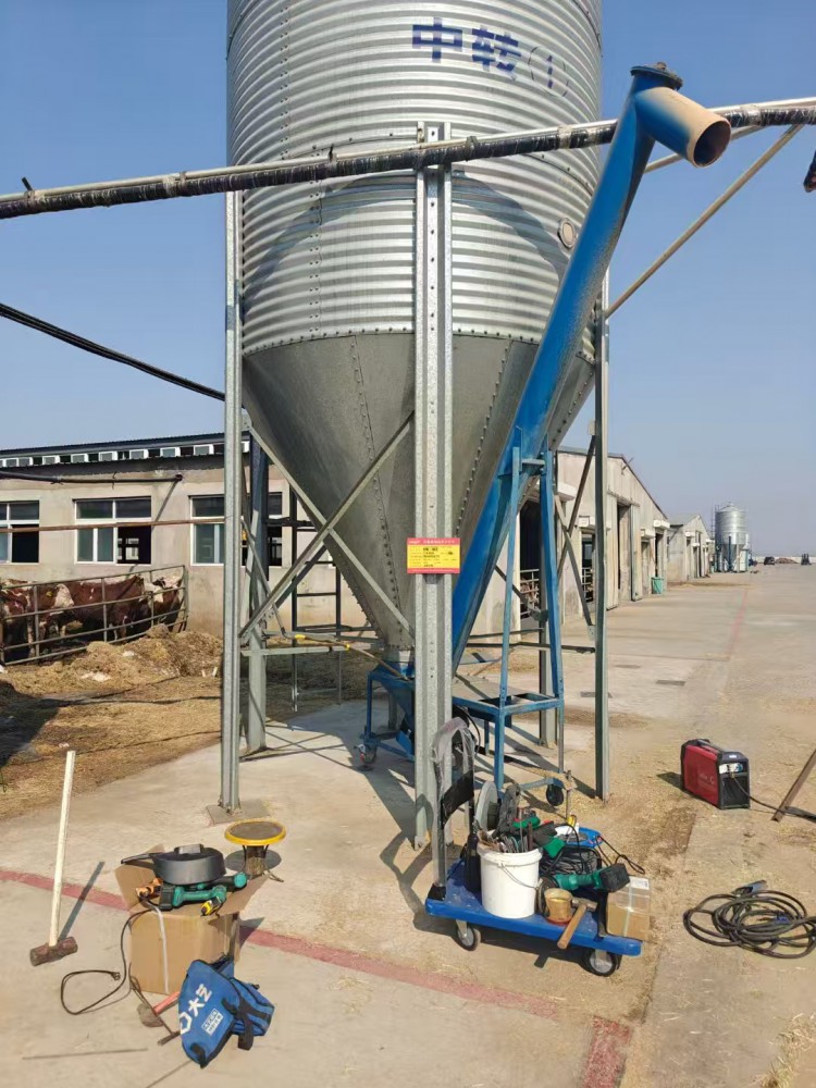 养殖行业在精准饲喂和成本控制中，需要对料塔进行称重计量管理，离不开济源市超光传感器系统公司提供的料塔称重物联网成套系统